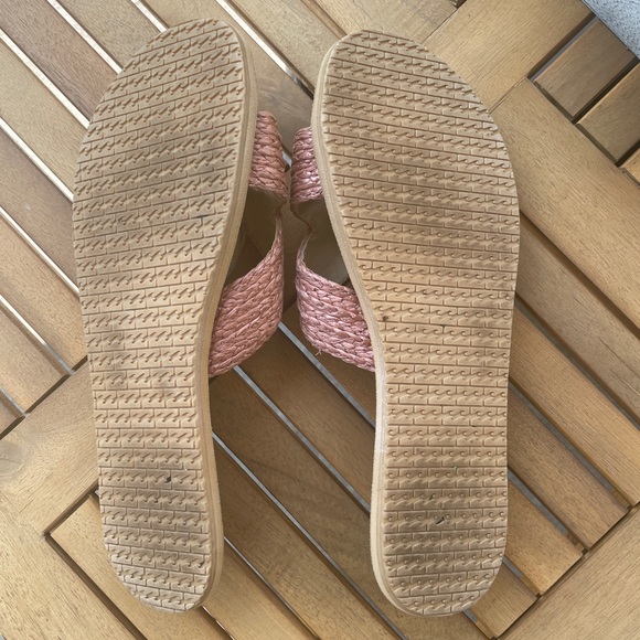 Billabong Light Pink Sandal 9 1/2 - Picture 6 of 8